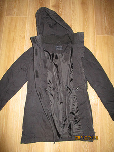 Only парка, размер S (2 фото из 3)