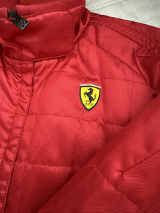 Куртка Ferrari (2 фото из 4)