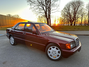 1989a Mercedes Benz W201 190D 2.0D 55kw Babybenz Youngtimer (1 foto / 15)