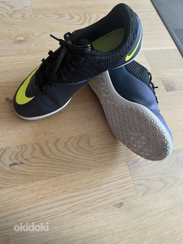 Футбольная обувь для зала NIKE, размер 37,5 (фото #3)
