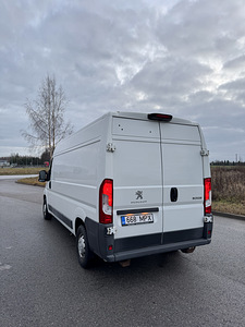 Peugeot Boxer (3 фото из 10)