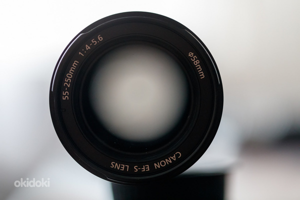 Canon EF-S 55-250mm f/4-5.6 IS