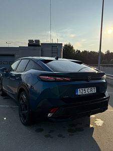 Peugeot 408 GT 225 1.6 PHEV 132kW AT8 (4 foto / 10)