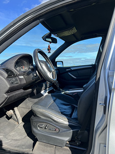 BMW X5 3.0d (11 фото из 12)
