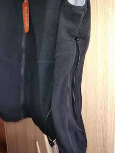 Uus elektrilise soojendusega vest XL (3 foto / 4)