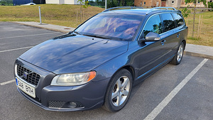 Volvo V70 Summum (1 foto / 8)