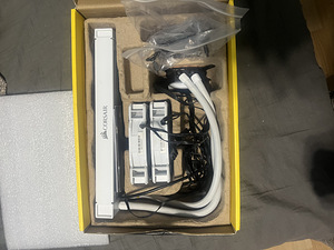 Corsair H100I RGB PLATINUM SE (3 foto / 5)
