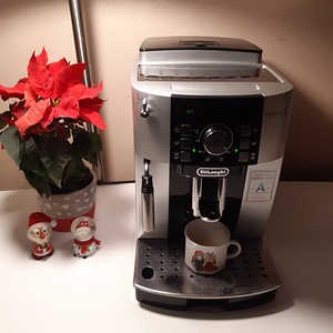 Delonghi Magnifica S (1 фото из 6)