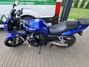 M: Yamaha Fazer 600, 70kw, 2002 (5 foto / 5)