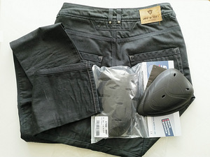 Mootorrattateksad Revit Carnaby W32 L34 (4 foto / 10)