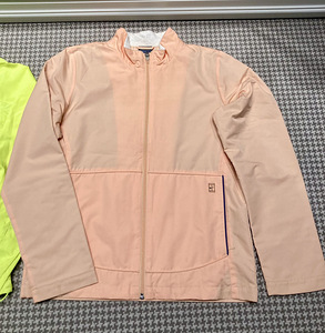 Tacchini; Nike; New Balance kilekas, tuulejope (5 foto / 10)