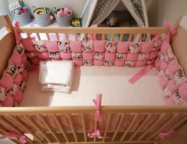Детская кроватка с матрасом и крафтовой подушкой (фото #1)