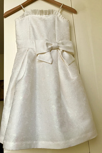 Pidulik kleit River Island vanusele 6, 7 aastat (1 foto / 3)