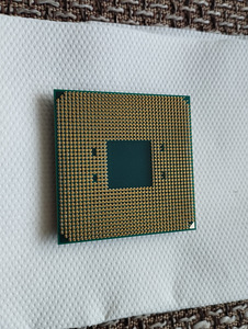 Ryzen 7 1700 (8C/16T) BOX AM4 (3 foto / 5)