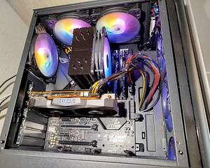 Ryzen 5 5600/B450/32GB RAM/SSD+HDD 256GB+1TB/GTX 1070Ti 8GB (2 foto / 10)