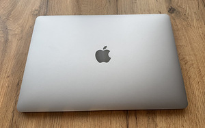 MacBook Pro i7/16GB/512GB (13.3-дюймовый, 2018) Touch Bar (2 фото из 7)