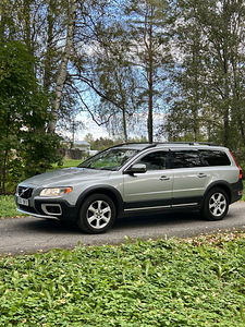 Volvo xc70 2.4 136kw 2008 (2 foto / 7)