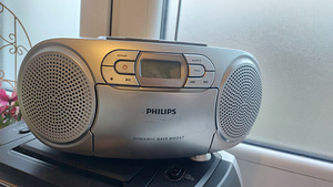 Kassetmakk CD raadio Philips (2 foto / 4)