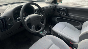 Volkswagen Polo (11 foto / 14)