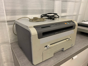 Samsung SCX-4200 черно-белый лазерный принтер сканер копир (1 фото из 4)