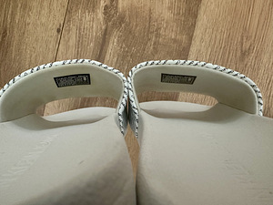 Calvin Klein plätud (3 foto / 3)