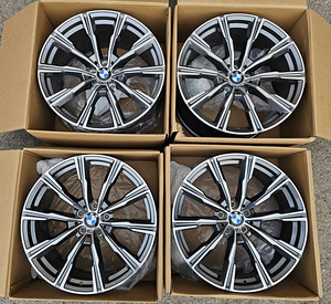 Диски R20 5x120 BMW M Style X5 X6 F15 F16 E70 E71 и т.д. (3 фото из 3)