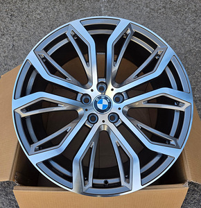 R21 veljed 5x120 BMW x5 x6 f15 f16 e70 e71 e53 375M - uued (1 foto / 3)