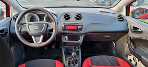 SEAT IBIZA (10 фото из 10)