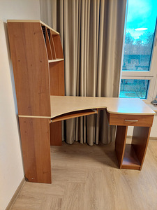 Kirjutuslaud, arvutilaud, nurgalaud, laud. (2 foto / 3)
