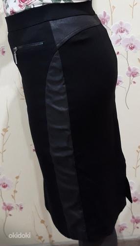 Чёрная тёплая юбка (Испания), размер 38 (фото #1)
