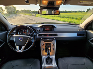 VOLVO XC70 AWD CLASSIC INTELLI SAFE MY16 2.4 D4 133kW (5 foto / 15)