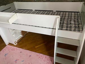 Lapse voodi (komplekt - kummut, riiulid, laud, madrats)