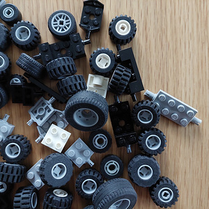 Lego rehvide ja kinnituste komplekt (3 foto / 4)