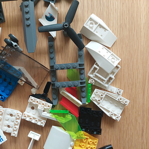 Lego lennuki/helikopteri ehitamise stardikomplekt (3 foto / 6)