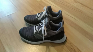 Кроссовки adidas, стр.35.5 (1 фото из 3)