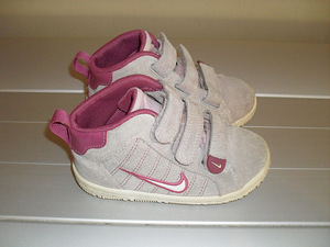 Tüdrukute Nike ketsid (1 foto / 1)
