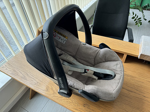 MAXI-COSI <12KG (3 foto / 7)