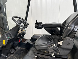 Электропогрузчик Linde E25-02 (3 фото из 7)