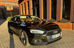Audi A5 Sportpack 3.0 160kW (2 foto / 11)