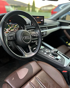 Audi A5 Sportpack 3.0 160kW (4 foto / 11)