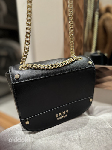 DKNY черная кожаная сумка (фото #1)