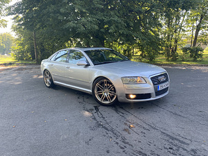 Audi A8 4.2 240kw (2 foto / 8)