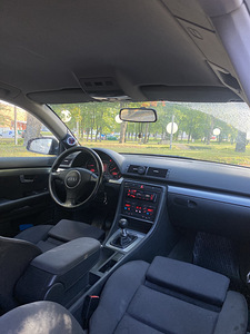 Продам Audi A4 1.8T механика (5 фото из 5)