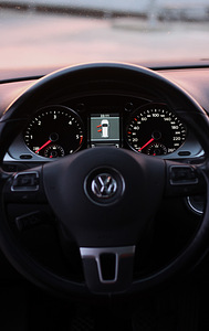 Продается VolksWagen Passat (8 фото из 12)
