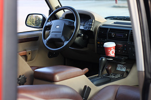 ПРОДАЕТСЯ LAND ROVER DISCOVERY II (14 фото из 15)