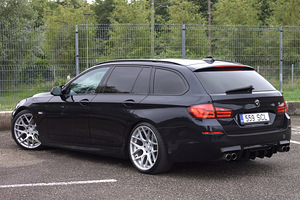 BMW F11 535D M Pack (5 foto / 12)