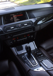 BMW F11 535D M Pack (11 foto / 12)