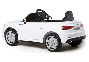 Uus laste elektriauto Audi S5 (3 foto / 5)