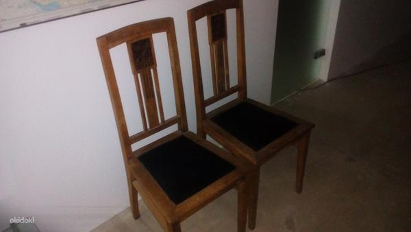 Старинные дубовые стулья (фото #1)