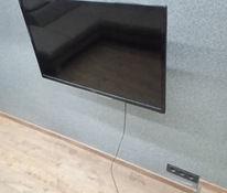 Телевизор Samsung на стену вместе с креплением
